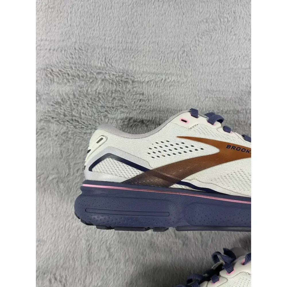 Brooks up sale